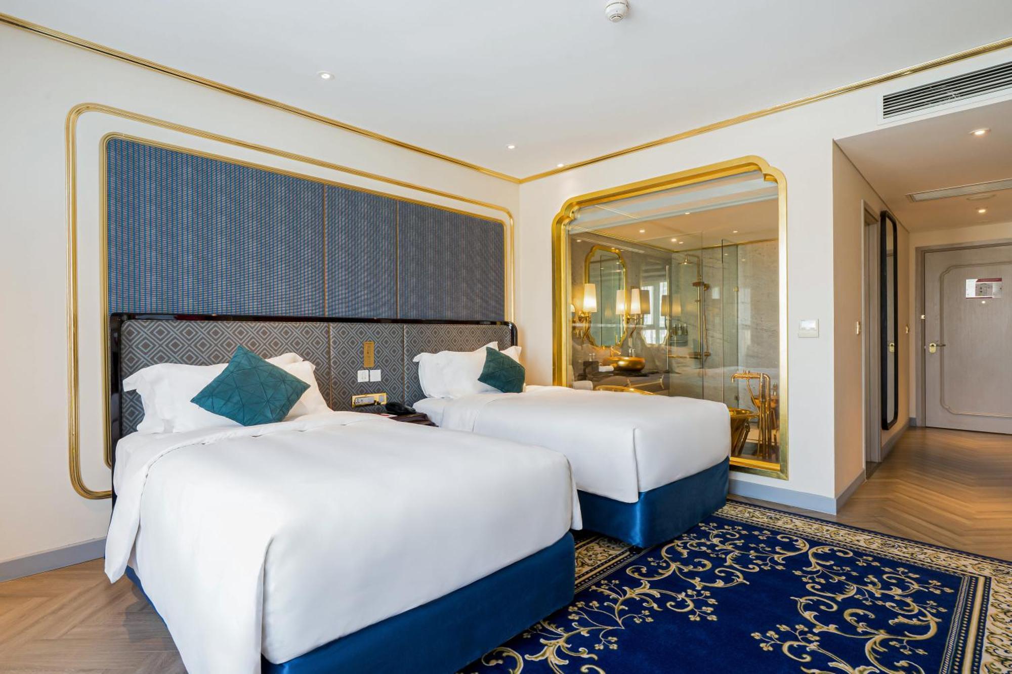 Hotel Dolce By Wyndham Golden